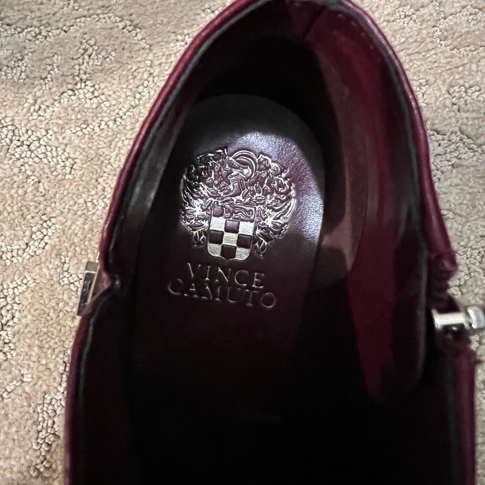 Vince Camuto Ankle Boots size 8 - Picture 3 of 8